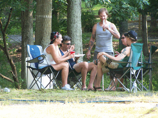 The_Drinking_Show_at_the_Pork_Chop_Festival_2012_21.gif