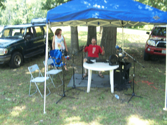 The_Drinking_Show_at_the_Pork_Chop_Festival_2012_6.gif